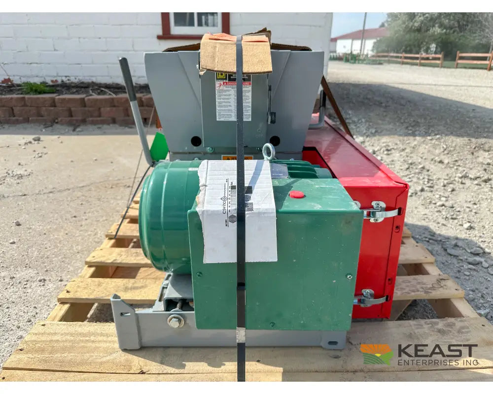 Automatic LPE500 Electric Roller Mill - 10 HP Motor Up to 450 Bushels Per Hour Roller Mills