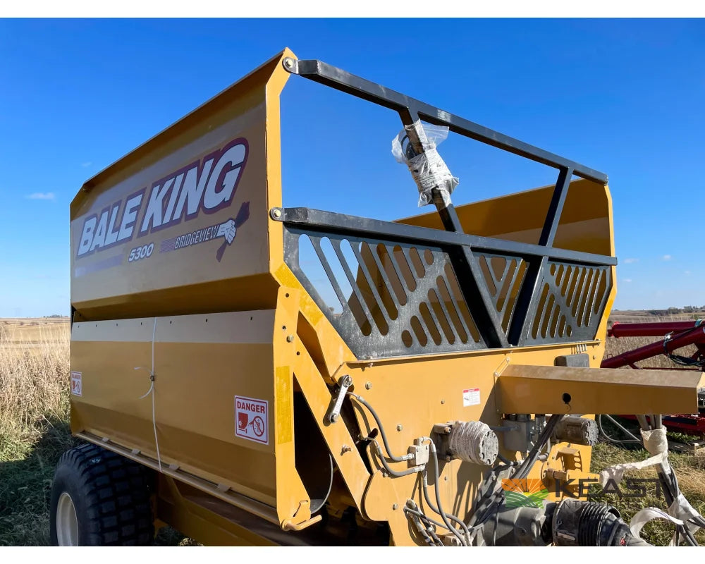 Bale King 5400 Bale Processor - 2 Bale Capacity Hydraulic Bale Roller Bale Processors