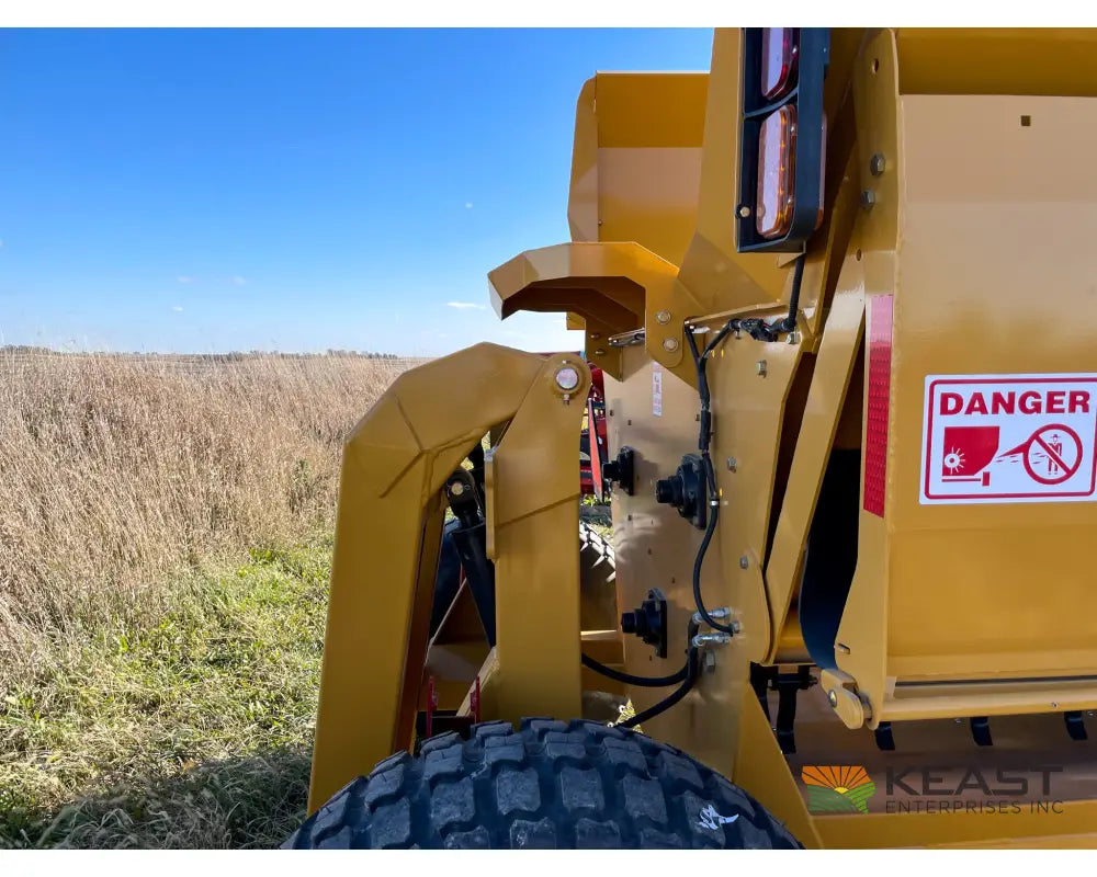 Bale King 5400 Bale Processor - 2 Bale Capacity Hydraulic Bale Roller Bale Processors