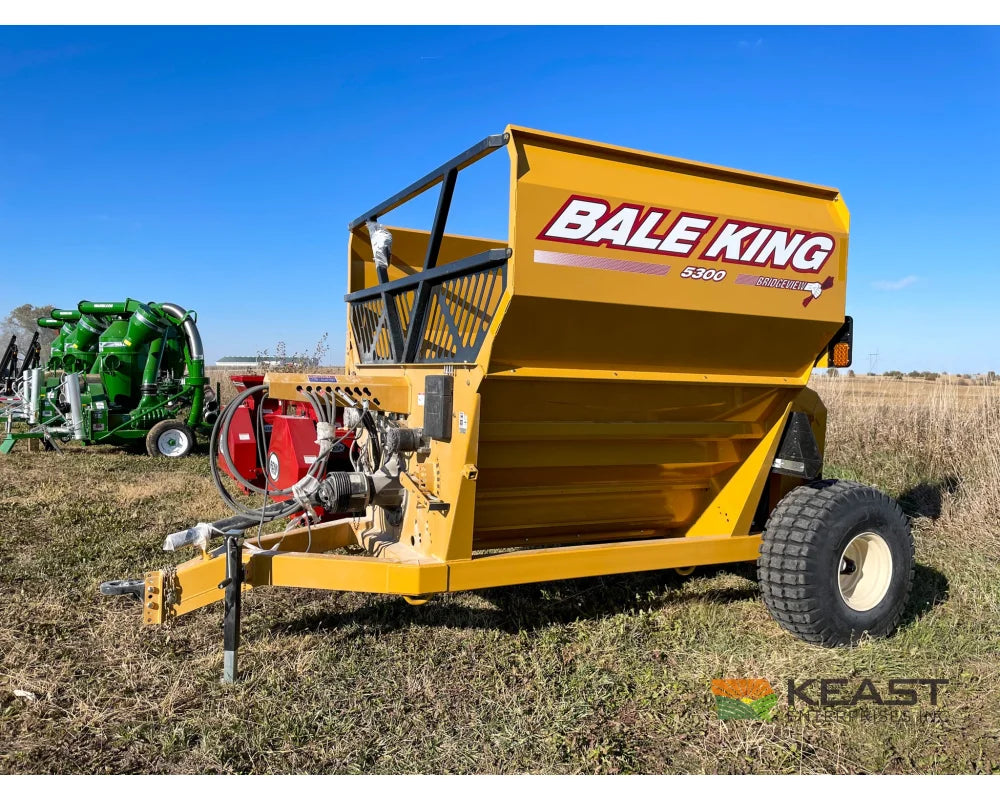 Bale King 5400 Bale Processor - 2 Bale Capacity Hydraulic Bale Roller Bale Processors