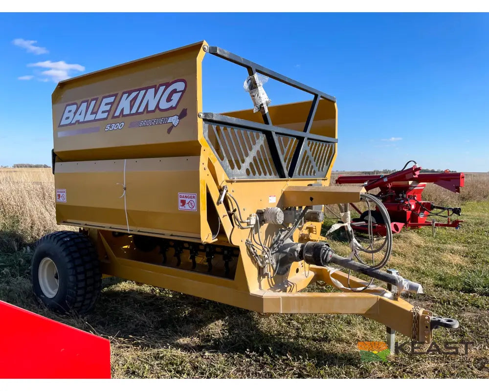 Bale King 5400 Bale Processor - 2 Bale Capacity Hydraulic Bale Roller Bale Processors