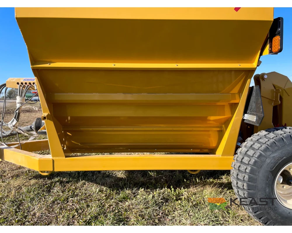 Bale King 5400 Bale Processor - 2 Bale Capacity Hydraulic Bale Roller Bale Processors