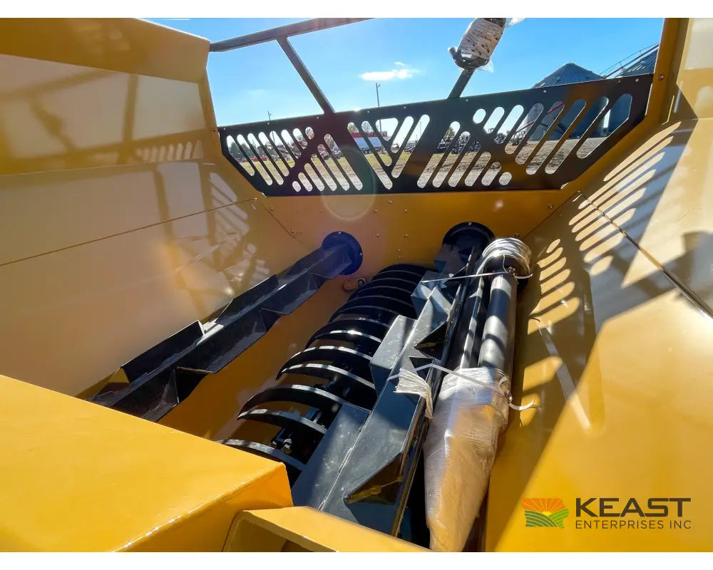 Bale King 5400 Bale Processor - 2 Bale Capacity Hydraulic Bale Roller Bale Processors