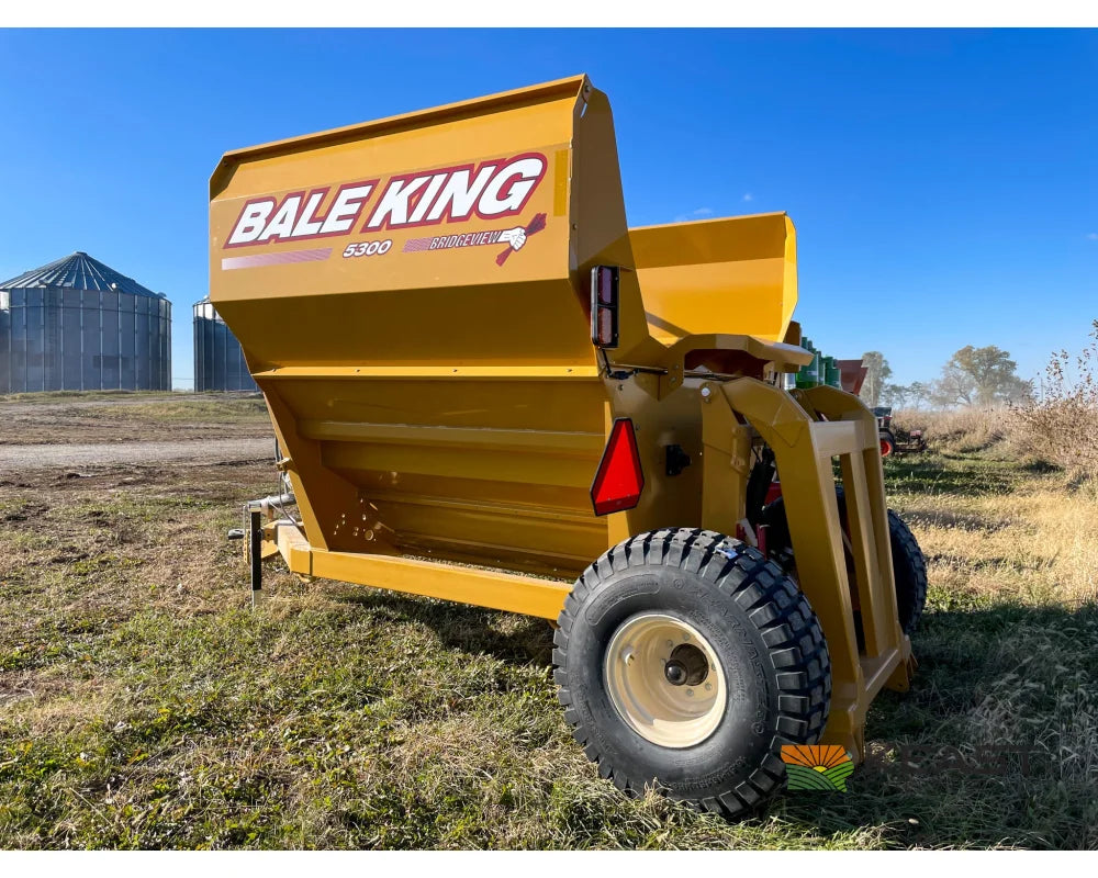 Bale King 5400 Bale Processor - 2 Bale Capacity Hydraulic Bale Roller Bale Processors