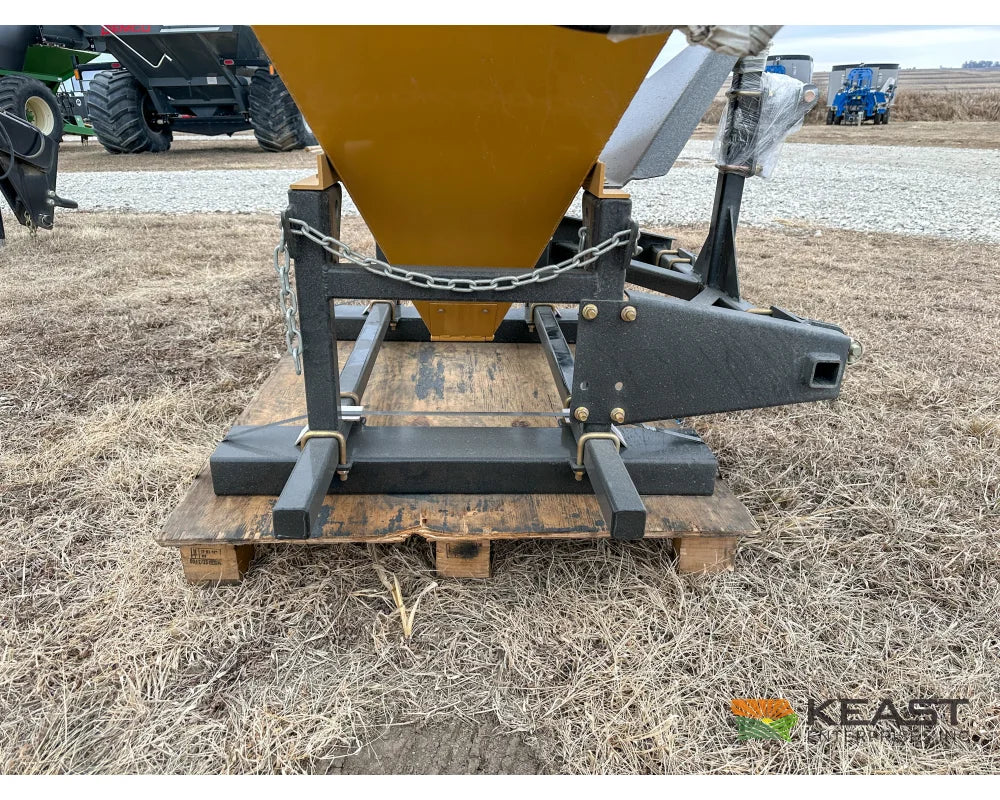 Bale King GT40 Grain Feeder 40 Bushel Capacity Feed Wagons