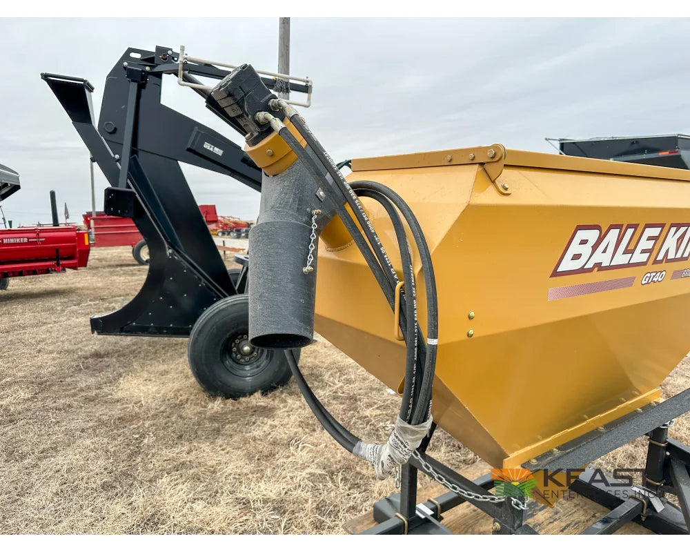 Bale King GT40 Grain Feeder 40 Bushel Capacity Feed Wagons