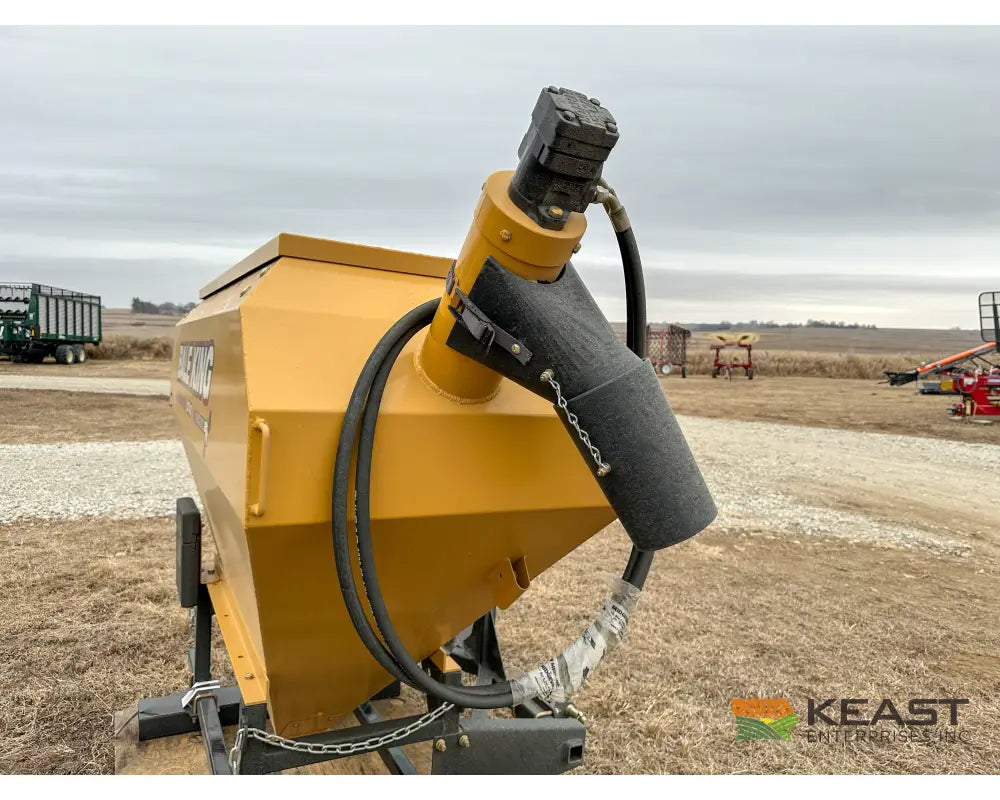Bale King GT40 Grain Feeder 40 Bushel Capacity Feed Wagons