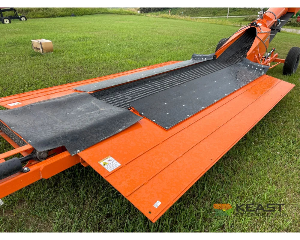 Batco FX2400 Electric Pitstop Conveyor Drive-Over Hopper 27′ Length Up to 18,000 BPH Conveyors