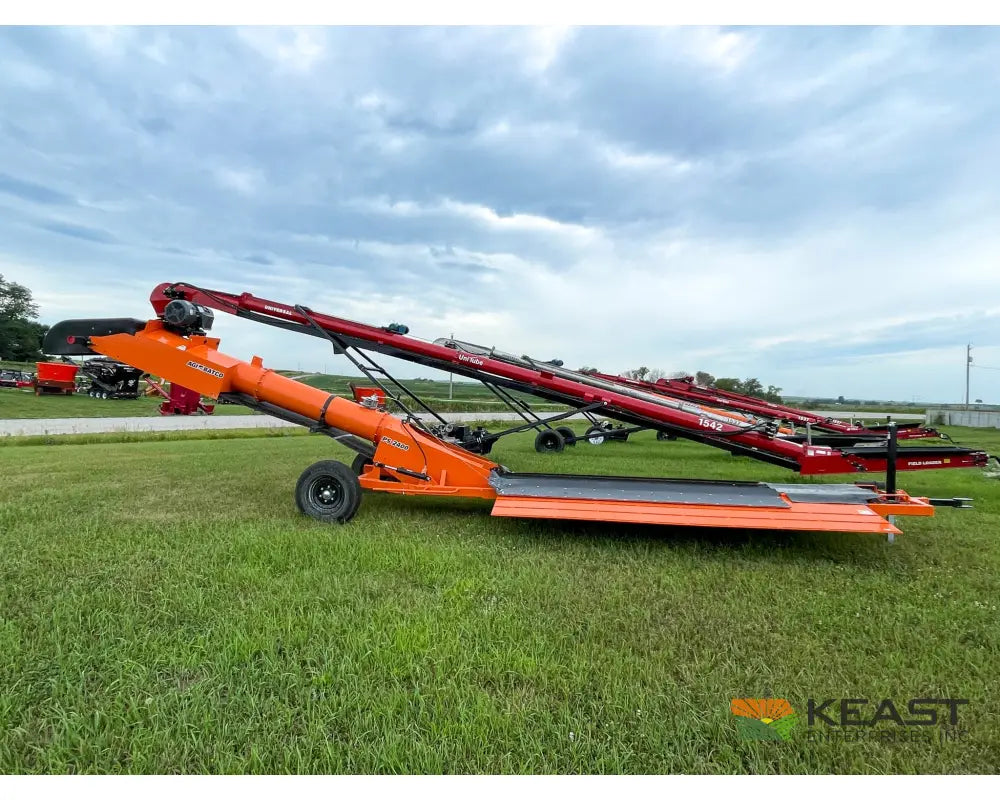 Batco FX2400 Electric Pitstop Conveyor Drive-Over Hopper 27′ Length Up to 18,000 BPH Conveyors