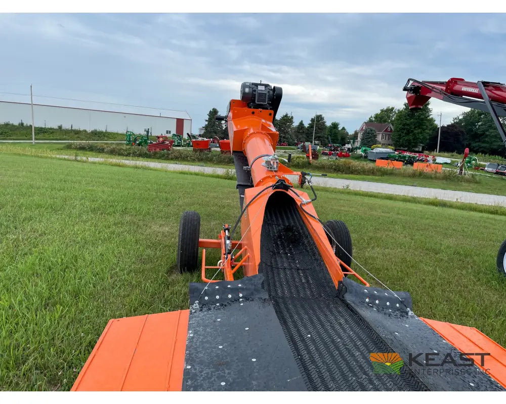 Batco FX2400 Electric Pitstop Conveyor Drive-Over Hopper 27′ Length Up to 18,000 BPH Conveyors