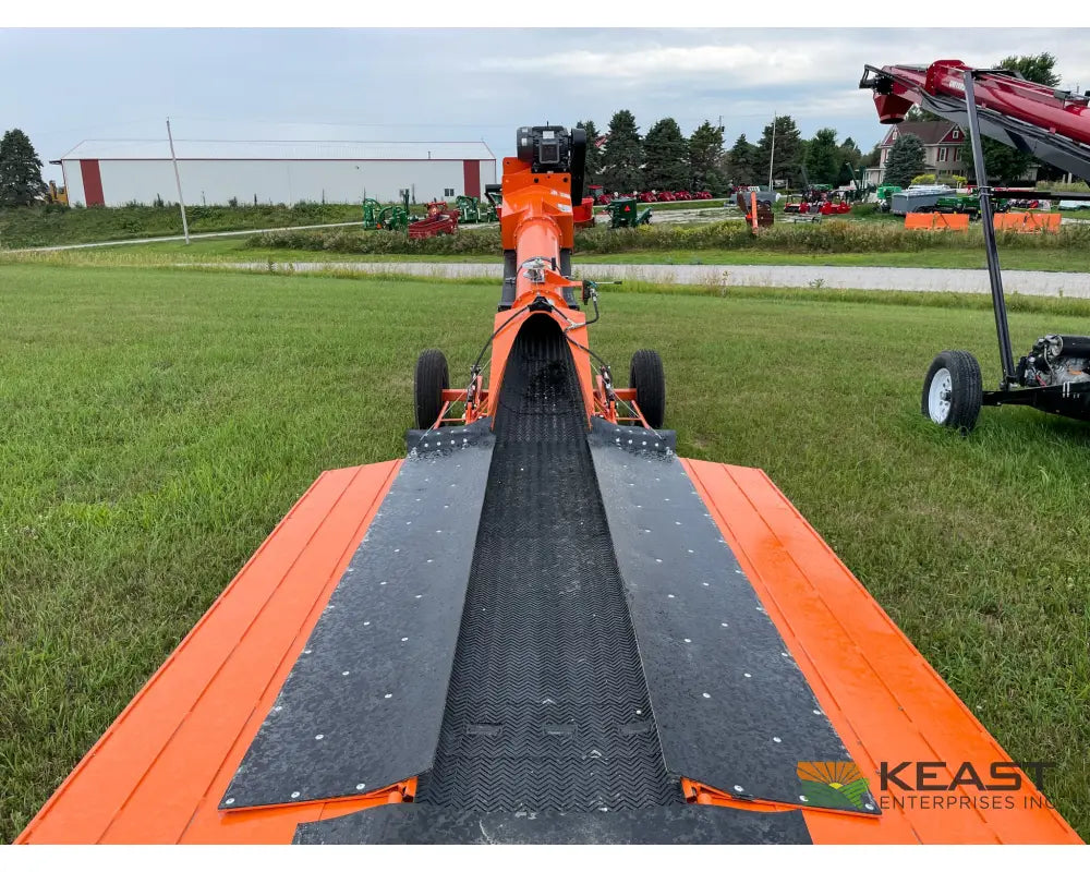 Batco FX2400 Electric Pitstop Conveyor Drive-Over Hopper 27′ Length Up to 18,000 BPH Conveyors