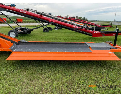 Batco FX2400 Electric Pitstop Conveyor Drive-Over Hopper 27′ Length Up to 18,000 BPH Conveyors