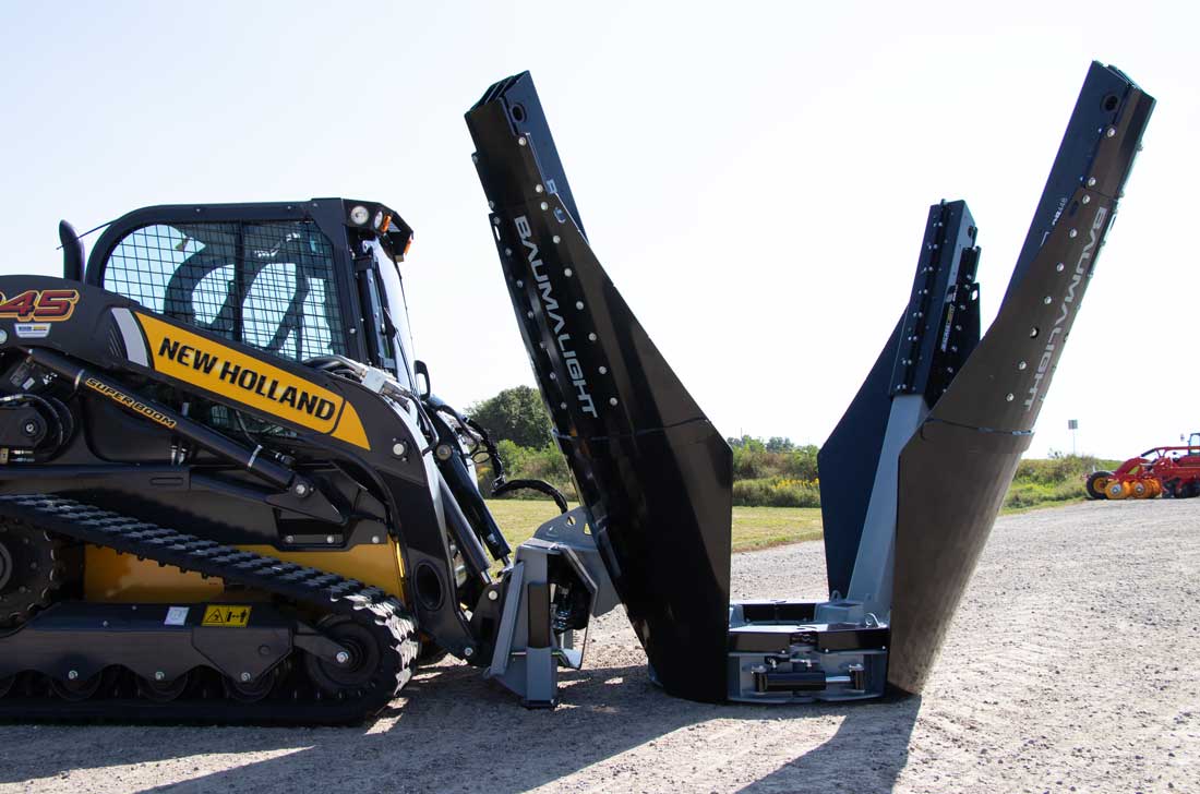 Baumalight DR448 four-blade assembly and skid-steer mounting side