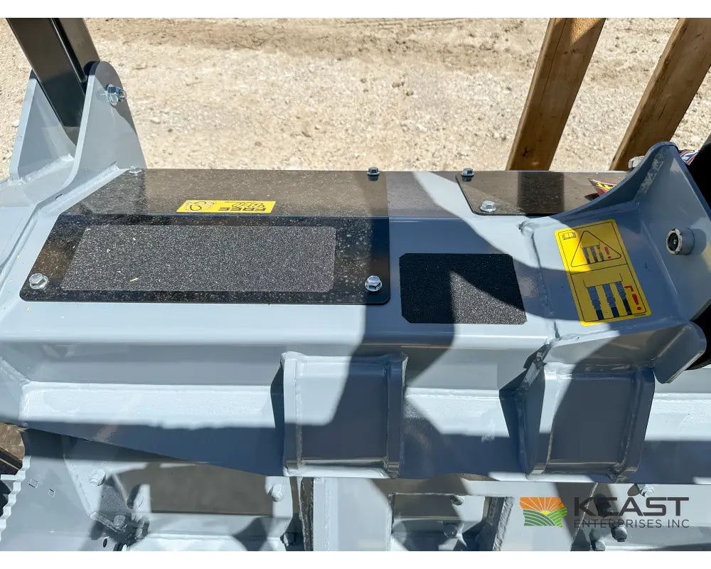 Baumalight MS972 protective panels, bolts, and warning decals