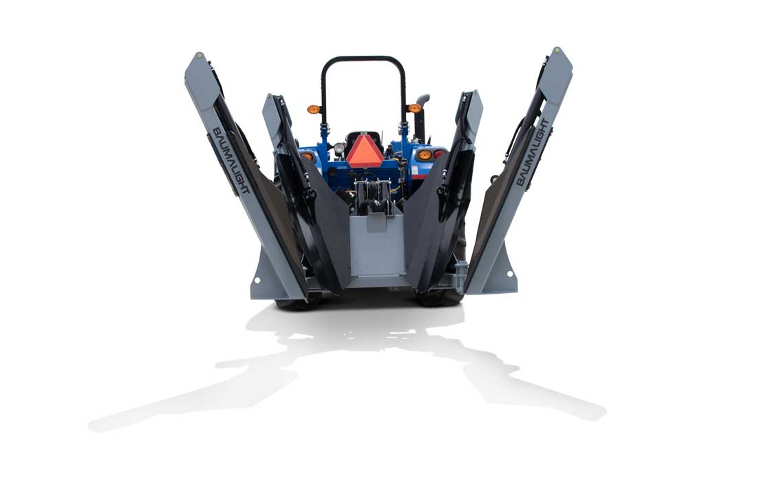 Baumalight PT440 tree spade viewed from behind with blades open