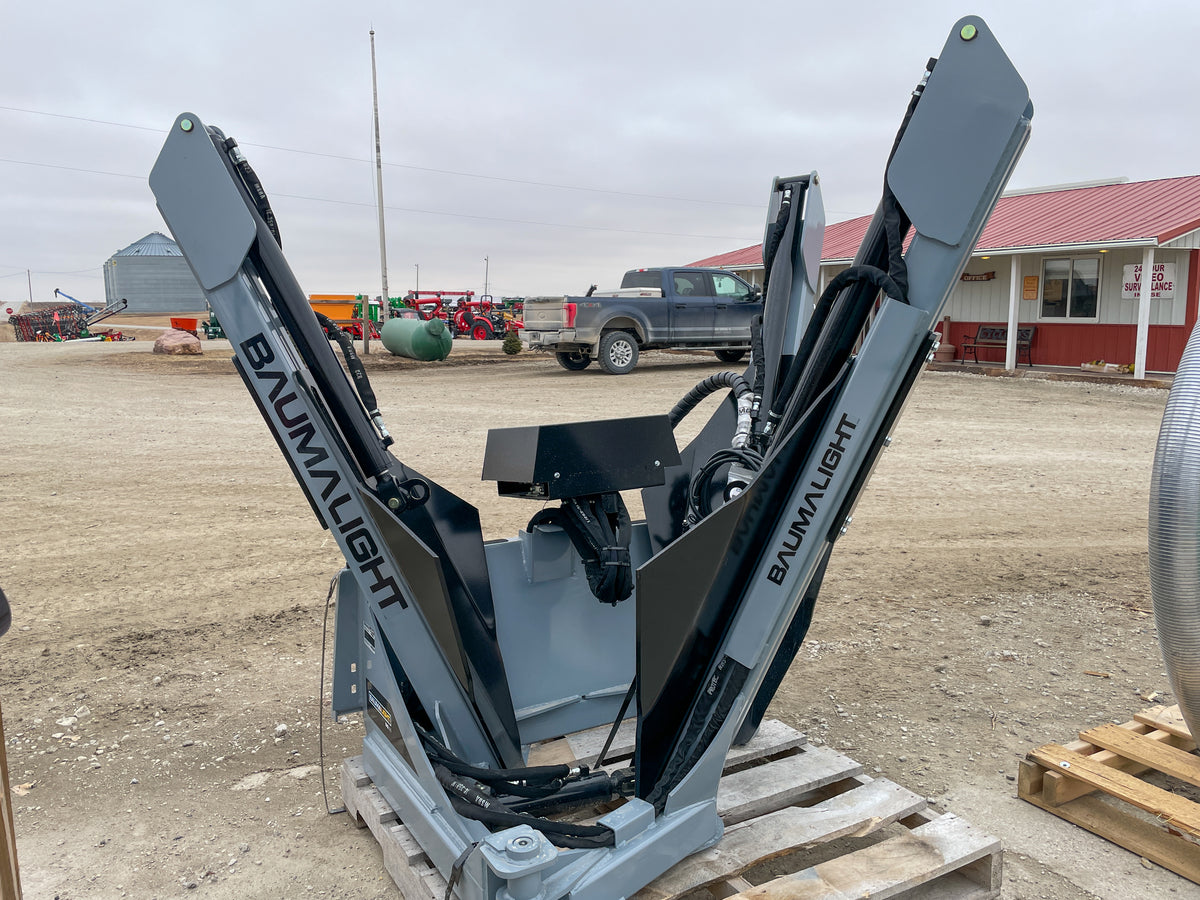 Baumalight SS330 skid-steer tree spade, whole attachment with blades open