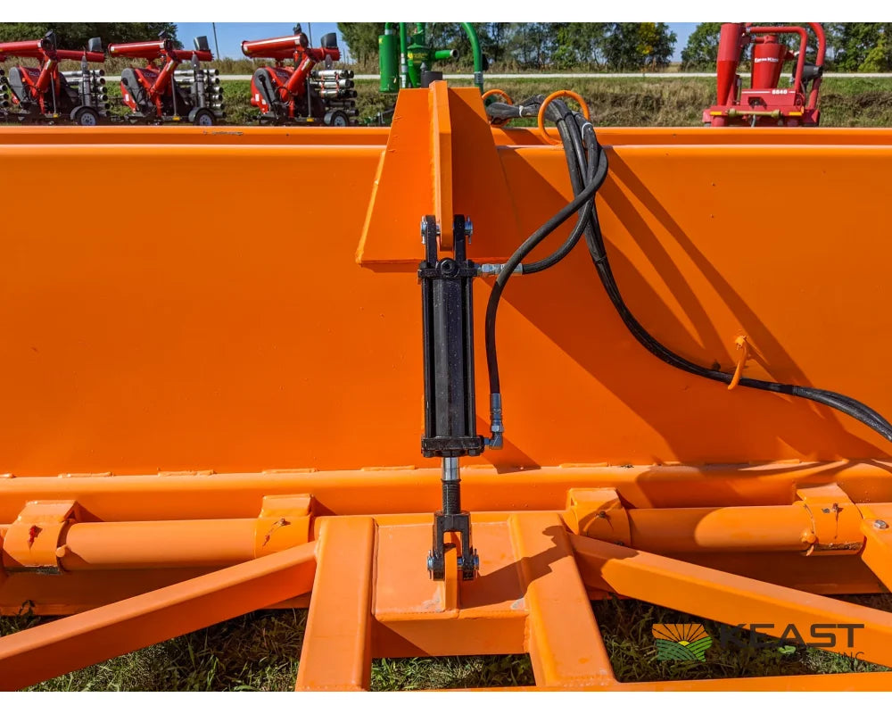 Big Dog BH120 Box Scraper 12′ Cut 5 yd Heaped Capacity Reversible 1-Pc Blade 11L×15 Tires Box Scrapers