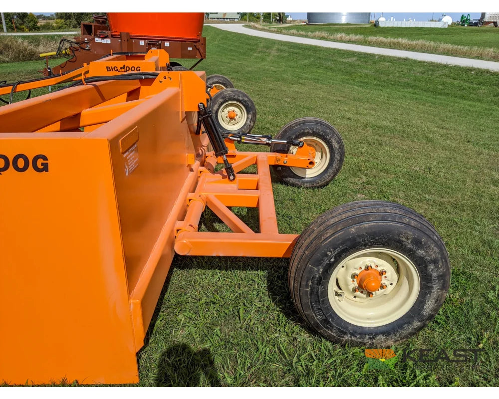 Big Dog BH120 Box Scraper 12′ Cut 5 yd Heaped Capacity Reversible 1-Pc Blade 11L×15 Tires Box Scrapers
