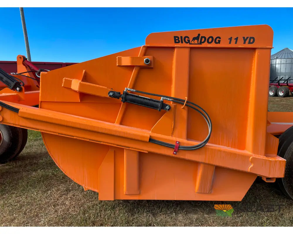 Big Dog S11 11 Yard Ejection Scraper – 7.5’ Cut Width 3-Piece Blade 160–240 HP Ejection Scrapers