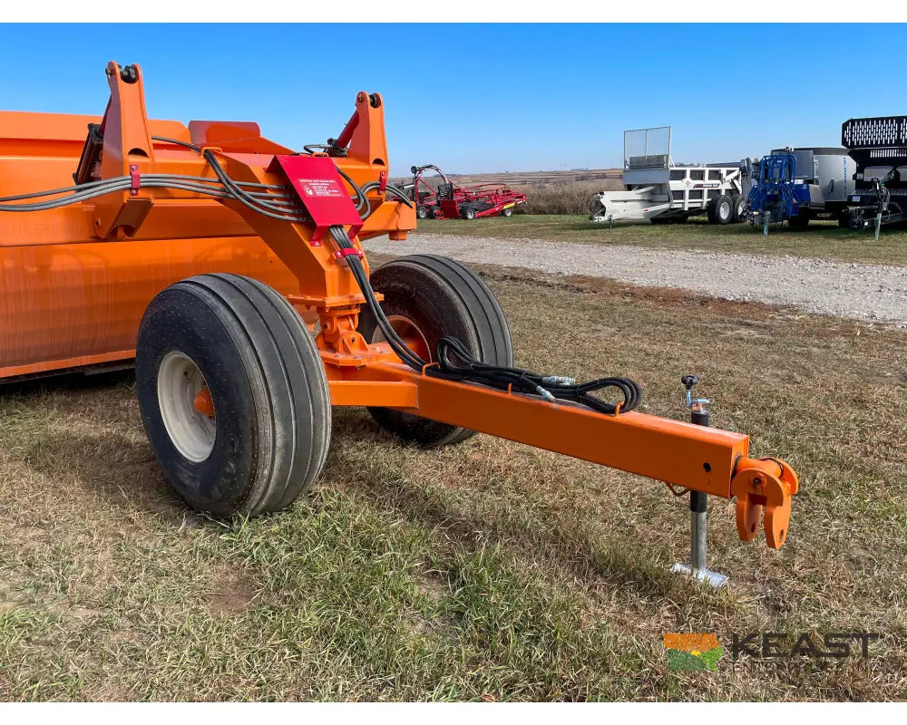 Big Dog S11 11 Yard Ejection Scraper – 7.5’ Cut Width 3-Piece Blade 160–240 HP Ejection Scrapers