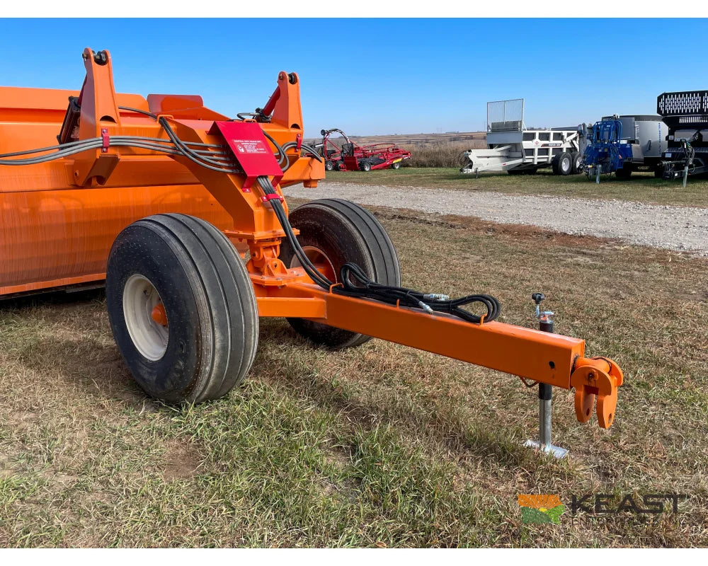 Big Dog S11 11 Yard Ejection Scraper – 7.5’ Cut Width 3-Piece Blade 160–240 HP Ejection Scrapers