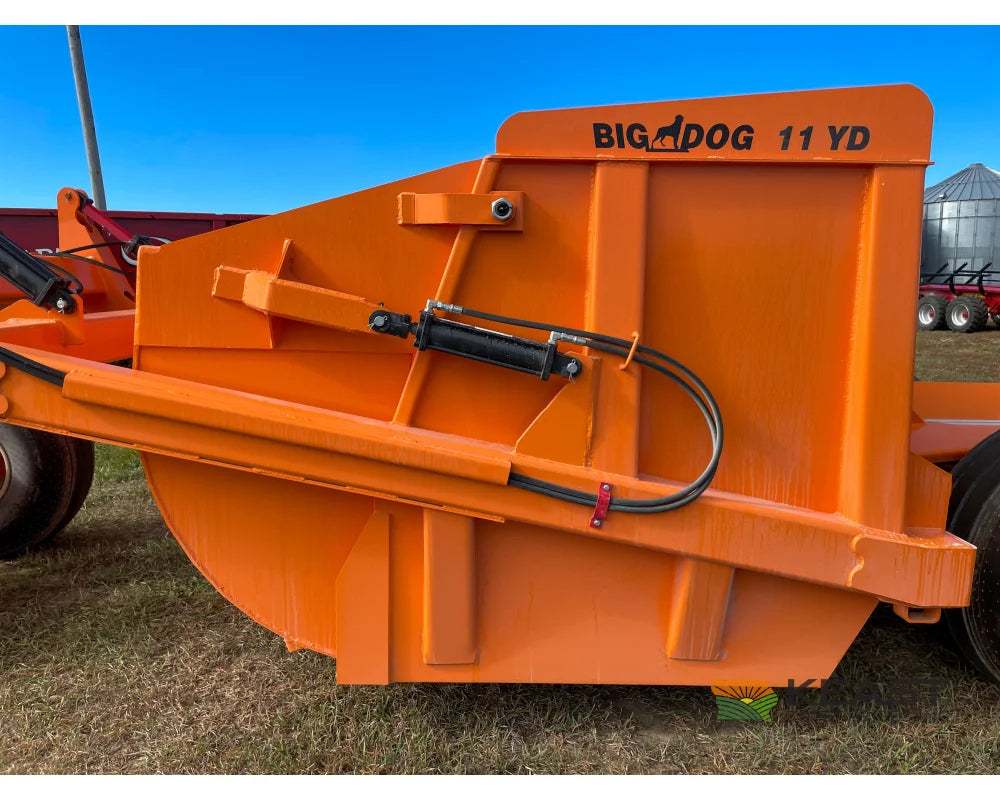 Big Dog S11 11 Yard Ejection Scraper – 7.5’ Cut Width 3-Piece Blade 160–240 HP Ejection Scrapers