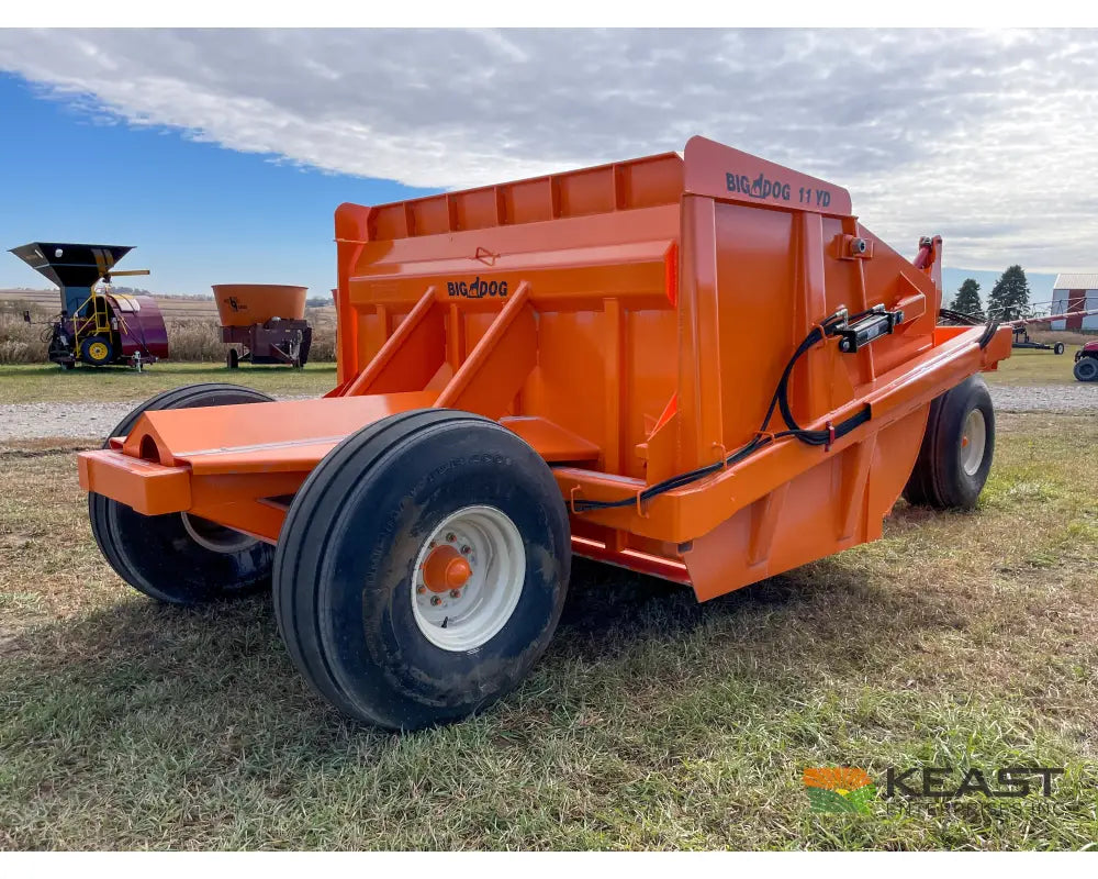 Big Dog S11 11 Yard Ejection Scraper – 7.5’ Cut Width 3-Piece Blade 160–240 HP Ejection Scrapers