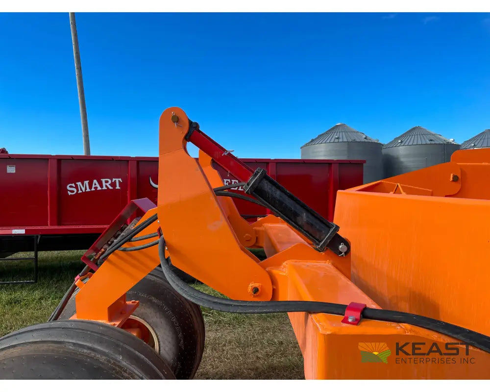 Big Dog S11 11 Yard Ejection Scraper – 7.5’ Cut Width 3-Piece Blade 160–240 HP Ejection Scrapers