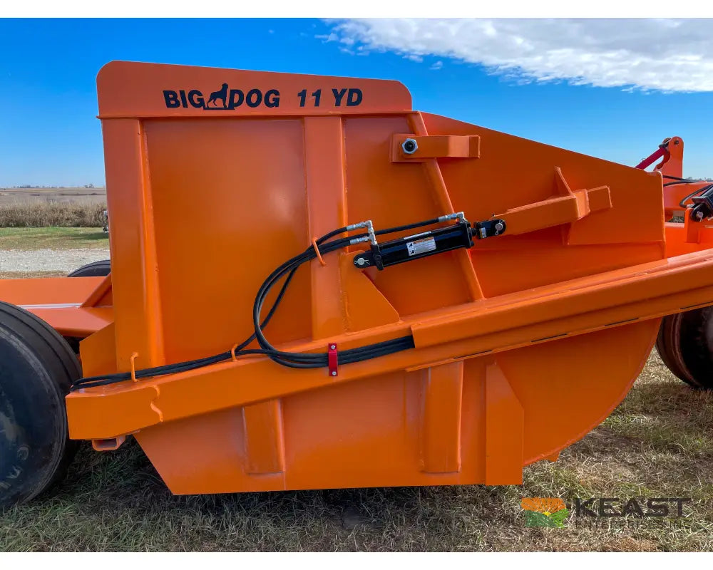 Big Dog S11 11 Yard Ejection Scraper – 7.5’ Cut Width 3-Piece Blade 160–240 HP Ejection Scrapers