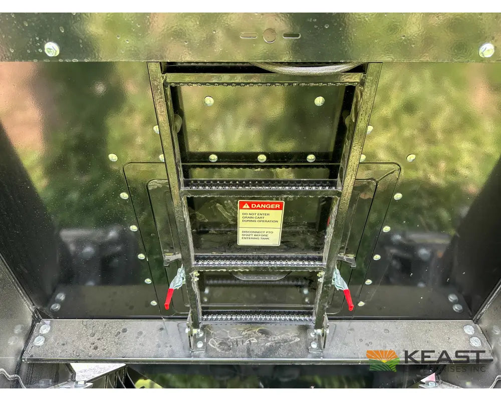 Brandt 1120XT Grain Cart - 1,100 Bushel Capacity Roll Tarp 20’’ Discharge Scales Grain Carts