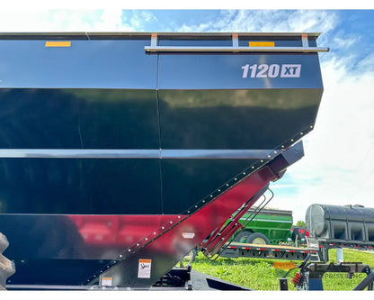 Brandt 1120XT Grain Cart - 1,100 Bushel Capacity Roll Tarp 20’’ Discharge Scales Grain Carts