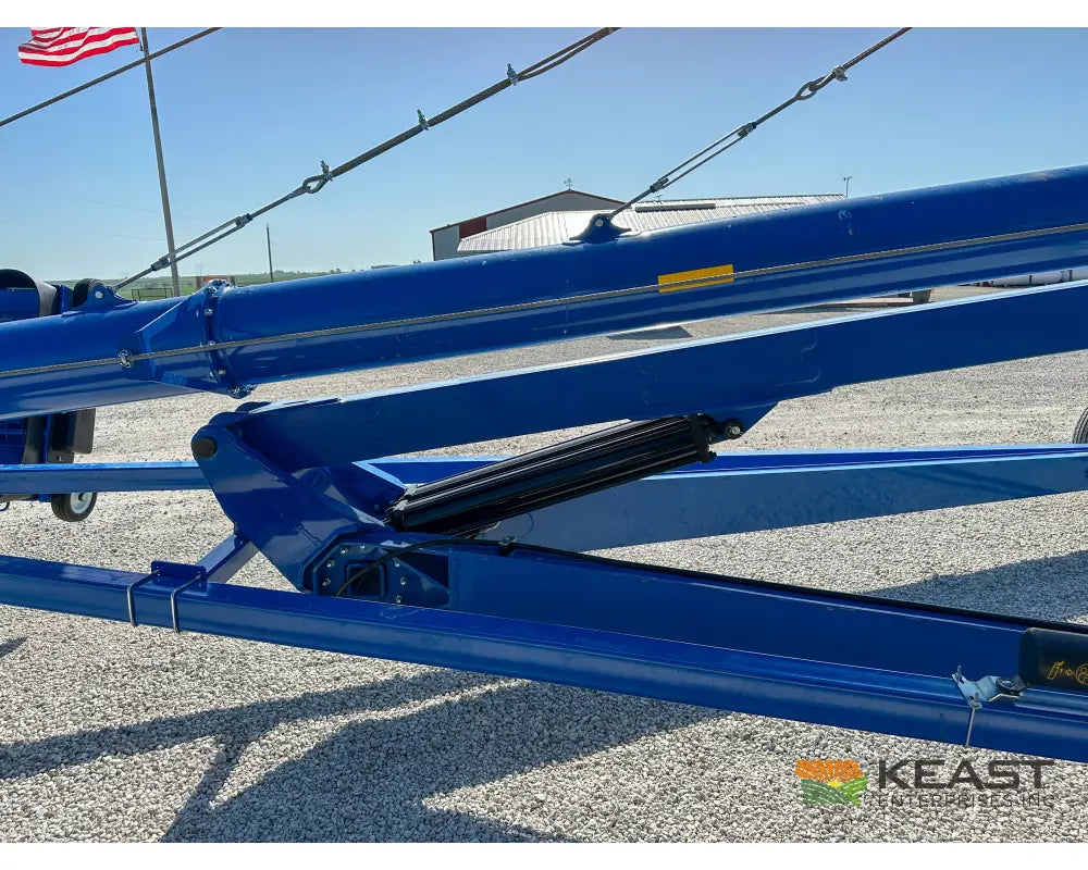 Brandt 1390HP Auger - 13’’ x 90’ Electric Swingaway Scissor Lift Augers