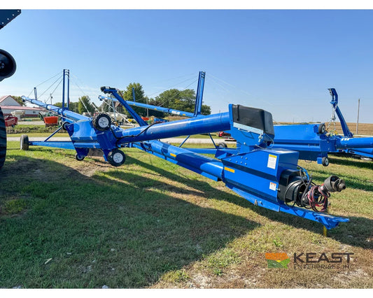 Brandt 1390XL+ swing-away grain auger