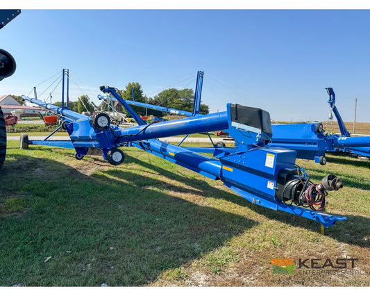 Brandt 1390XL+ swing-away grain auger