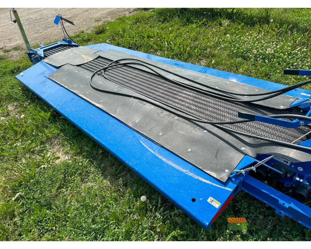 Brandt 2010A GrainDeck Drive Over Conveyor Electric Drive Up to 15,000 BPH 5 3/4’’ Hopper Conveyors