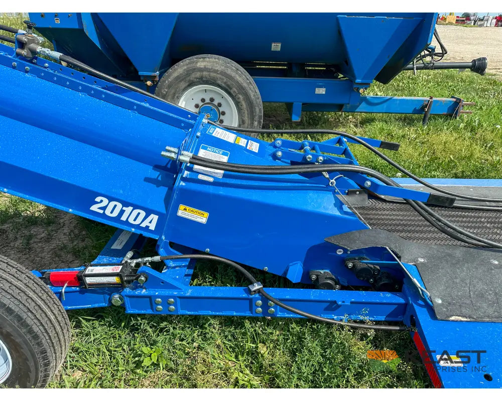 Brandt 2010A GrainDeck Drive Over Conveyor Electric Drive Up to 15,000 BPH 5 3/4’’ Hopper Conveyors