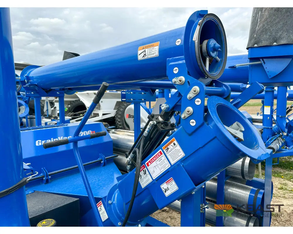 Brandt 5200EX Grain Vac – Full Pipe Package 5,200 BPH Capacity 10’’ Auger Grain Vacs