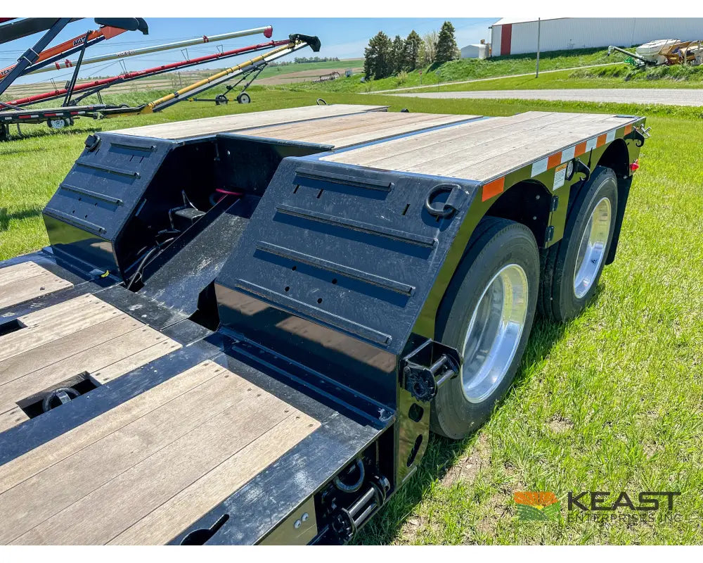 Brandt H450 45 Ton On-Highway RGN Trailer - 33’ 6’’ Deck Well 17’’ Deck Height Trailers