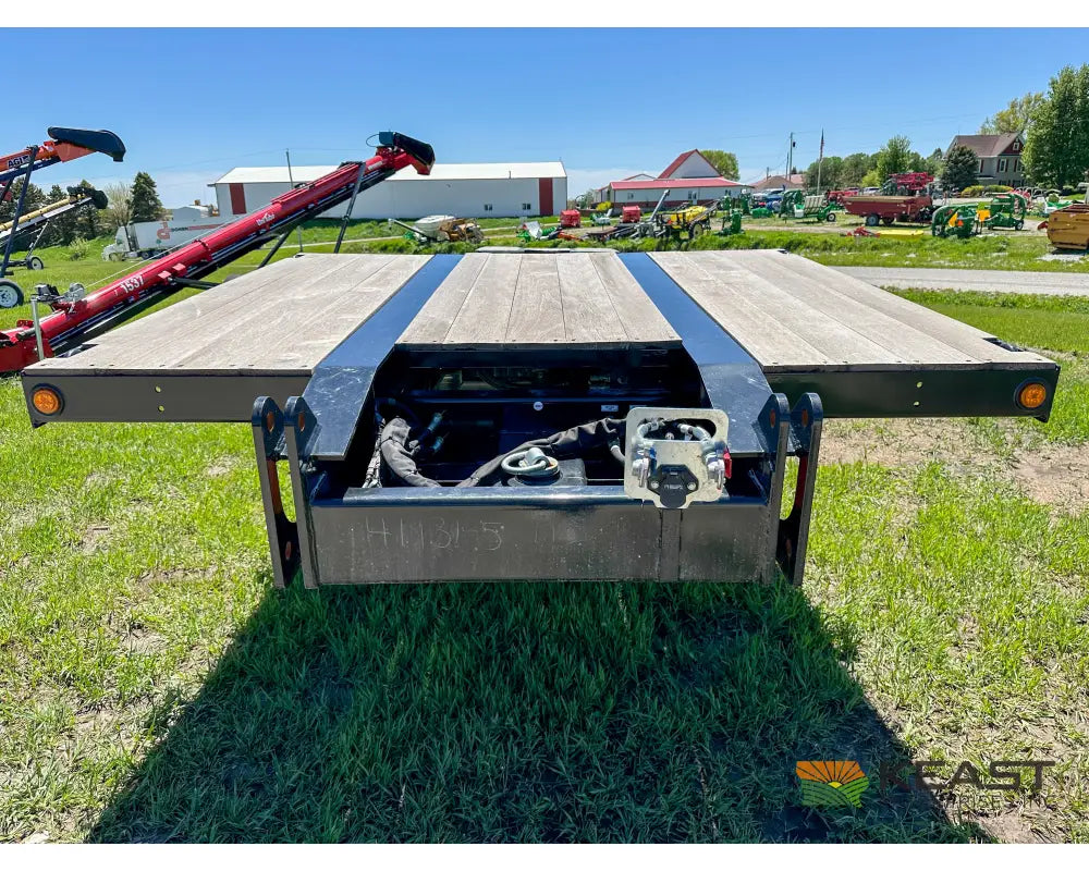Brandt H450 45 Ton On-Highway RGN Trailer - 33’ 6’’ Deck Well 17’’ Deck Height Trailers