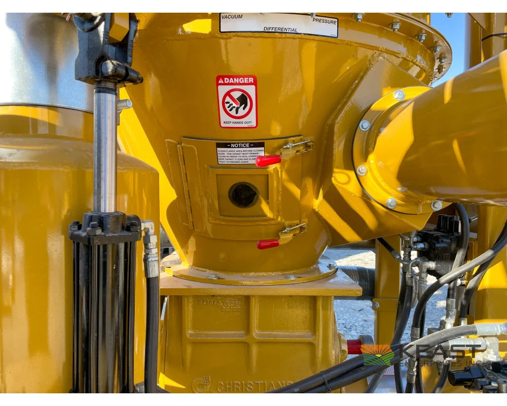 Christianson VacBoss 6068D Grain Vac Diesel 6’’ Intake 5,000 Bu/Hr Grain Vacs