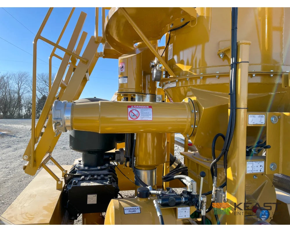Christianson VacBoss 6068D Grain Vac Diesel 6’’ Intake 5,000 Bu/Hr Grain Vacs
