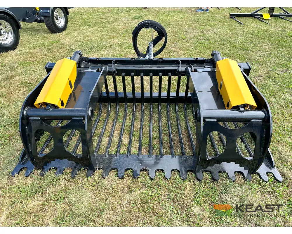 CL Fabrication EZ Grapple 81″ Width 50″ Opening 1/2″ AR400 Tines Skid Steer Mount Brush Grapples