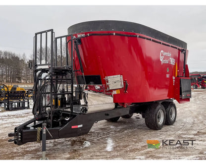 Cloverdale 1100T Feed Wagon