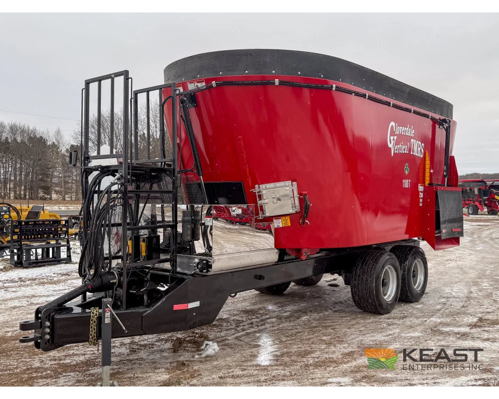 Cloverdale 1100T Feed Wagon