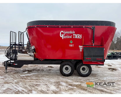 Cloverdale 1100T Feed Wagon 1100 cu ft Twin Auger 640XL Scale Feed Wagons