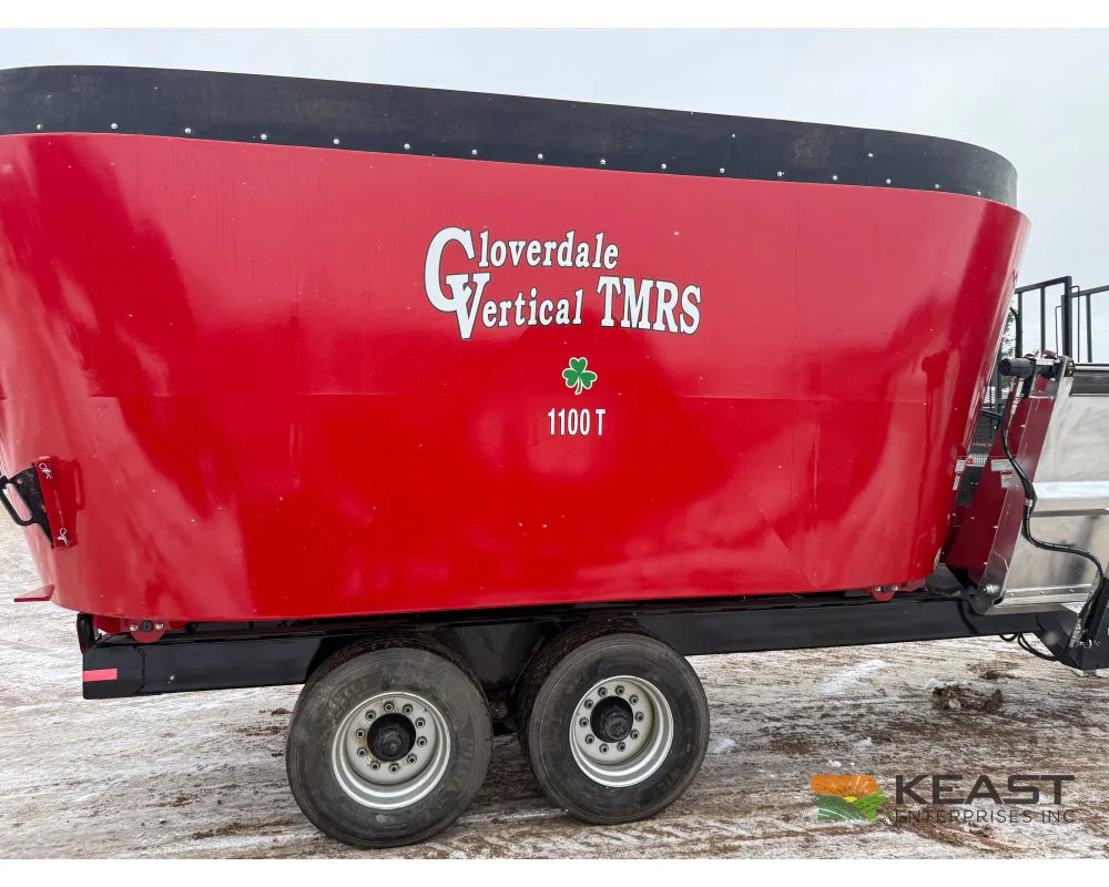 Cloverdale 1100T Feed Wagon 1100 cu ft Twin Auger 640XL Scale Feed Wagons