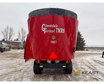 Cloverdale 1100T Feed Wagon 1100 cu ft Twin Auger 640XL Scale Feed Wagons
