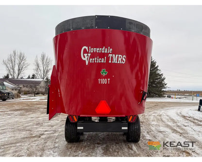 Cloverdale 1100T Feed Wagon 1100 cu ft Twin Auger 640XL Scale Feed Wagons