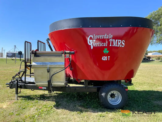 Cloverdale 420T Feed Wagon - 498 Cu Ft Capacity WeighTronix Scale Feed Wagons