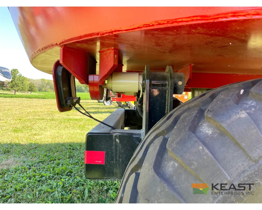 Cloverdale 420T Feed Wagon - 498 Cu Ft Capacity WeighTronix Scale Feed Wagons